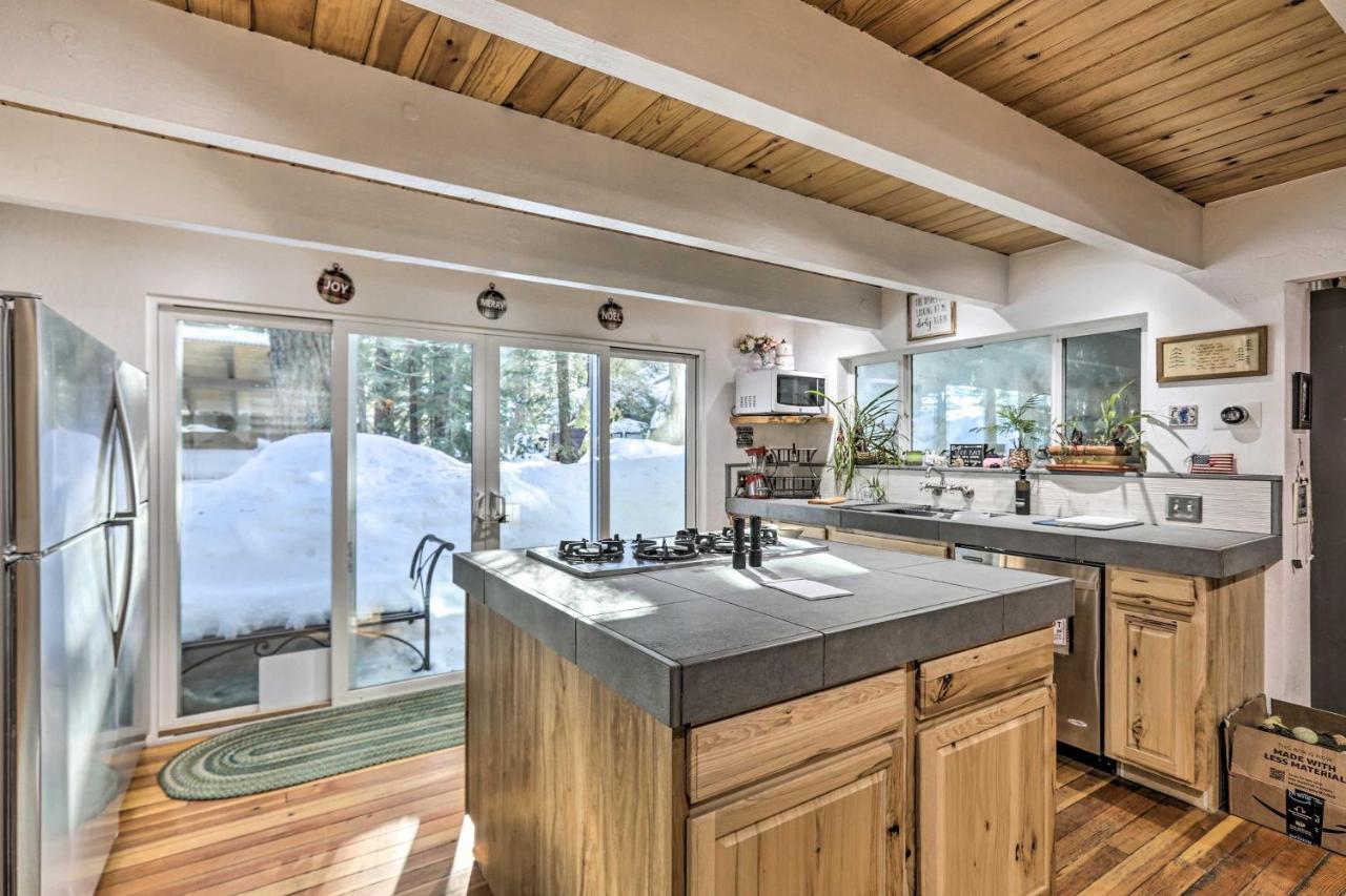Quintessential Tahoe Cabin With Private Hot Tub เซาท์เลคทาโฮ ภายนอก รูปภาพ