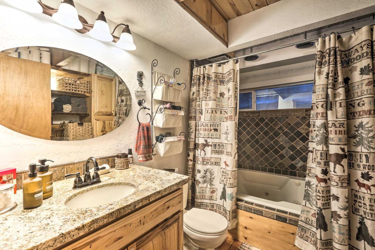 Quintessential Tahoe Cabin With Private Hot Tub เซาท์เลคทาโฮ ภายนอก รูปภาพ