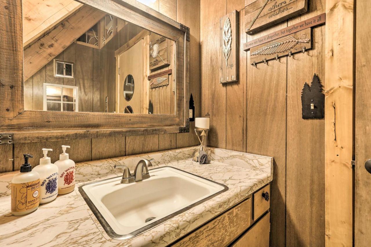 Quintessential Tahoe Cabin With Private Hot Tub เซาท์เลคทาโฮ ภายนอก รูปภาพ