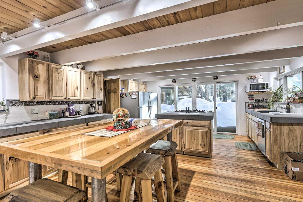 Quintessential Tahoe Cabin With Private Hot Tub เซาท์เลคทาโฮ ภายนอก รูปภาพ